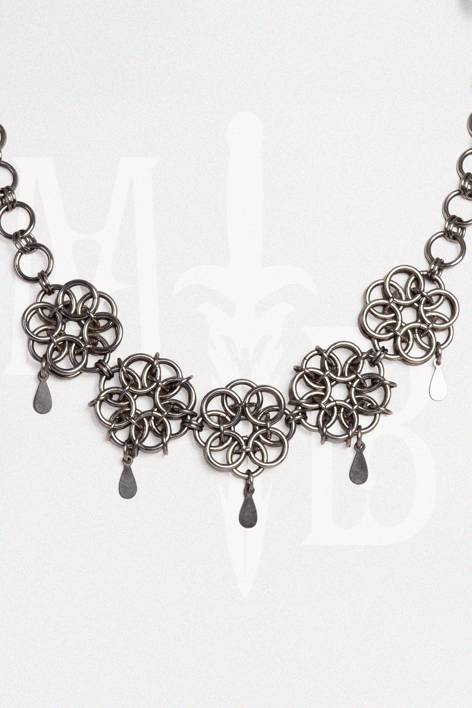 Metallic Daisy Necklace